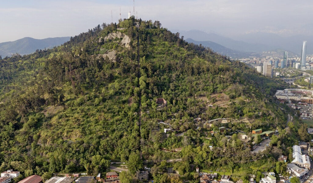 Edificio Cumbre - Cerro san Cristóbal